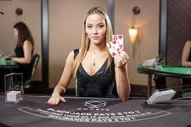 apk2room Games aur Lobby ke Sawalon